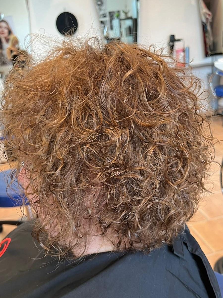 Dauerwelle & Locken im OB.Session Schönheitssalon